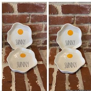 Rae Dunn SUNNY Egg Plate, Set of 4!